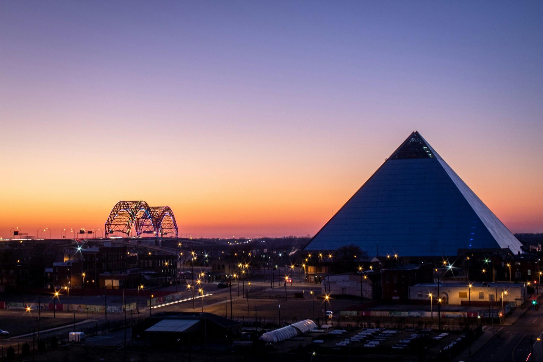 The Hernando de Soto Bridge and downtown Memphis across the Mississippi River